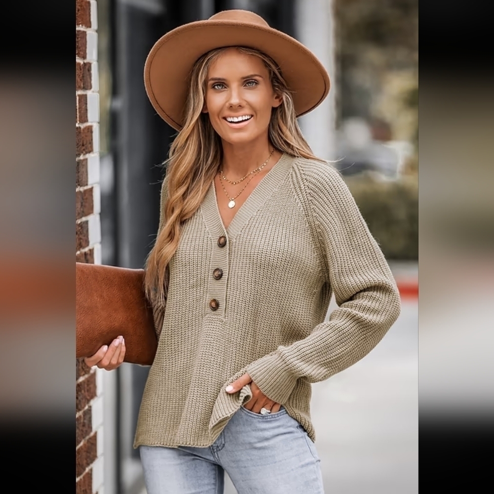 Cupshe Crochet Rib Half-Buttoned Sweater NWT in Tan Faux Tortoise Shell Buttons - Picture 3 of 8